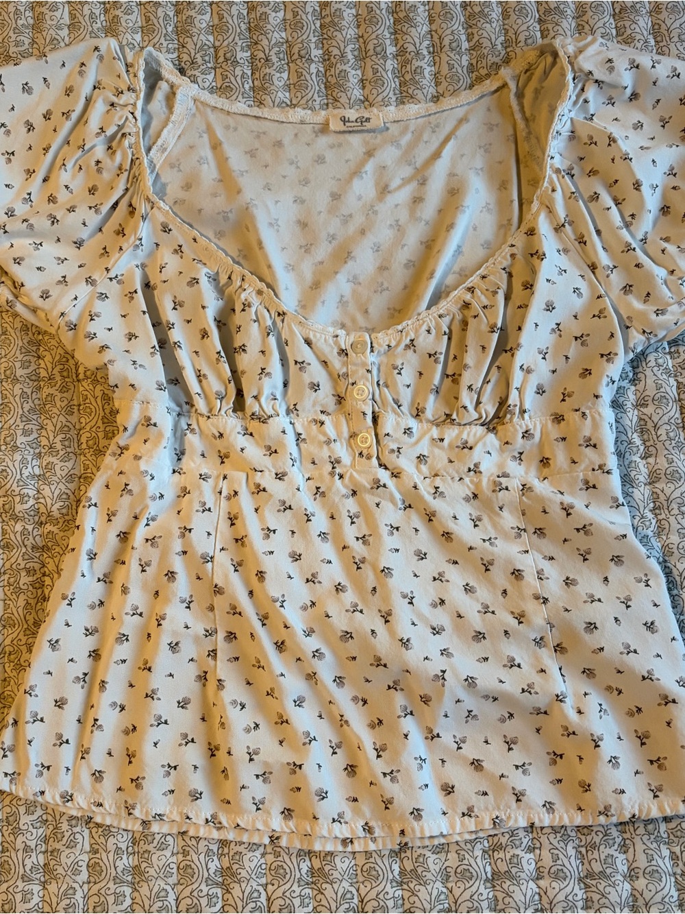 Brandy Melville Cream Floral Scoop-Neck Blouse